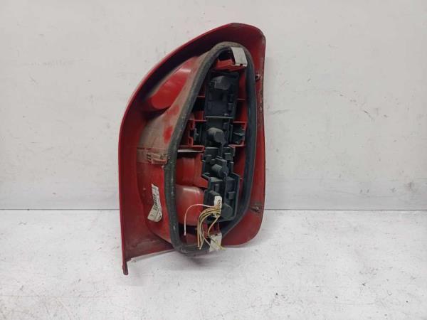 FEU ARRIERE GAUCHE CITROEN XSARA PICASSO 1999-2004 - Vue 2